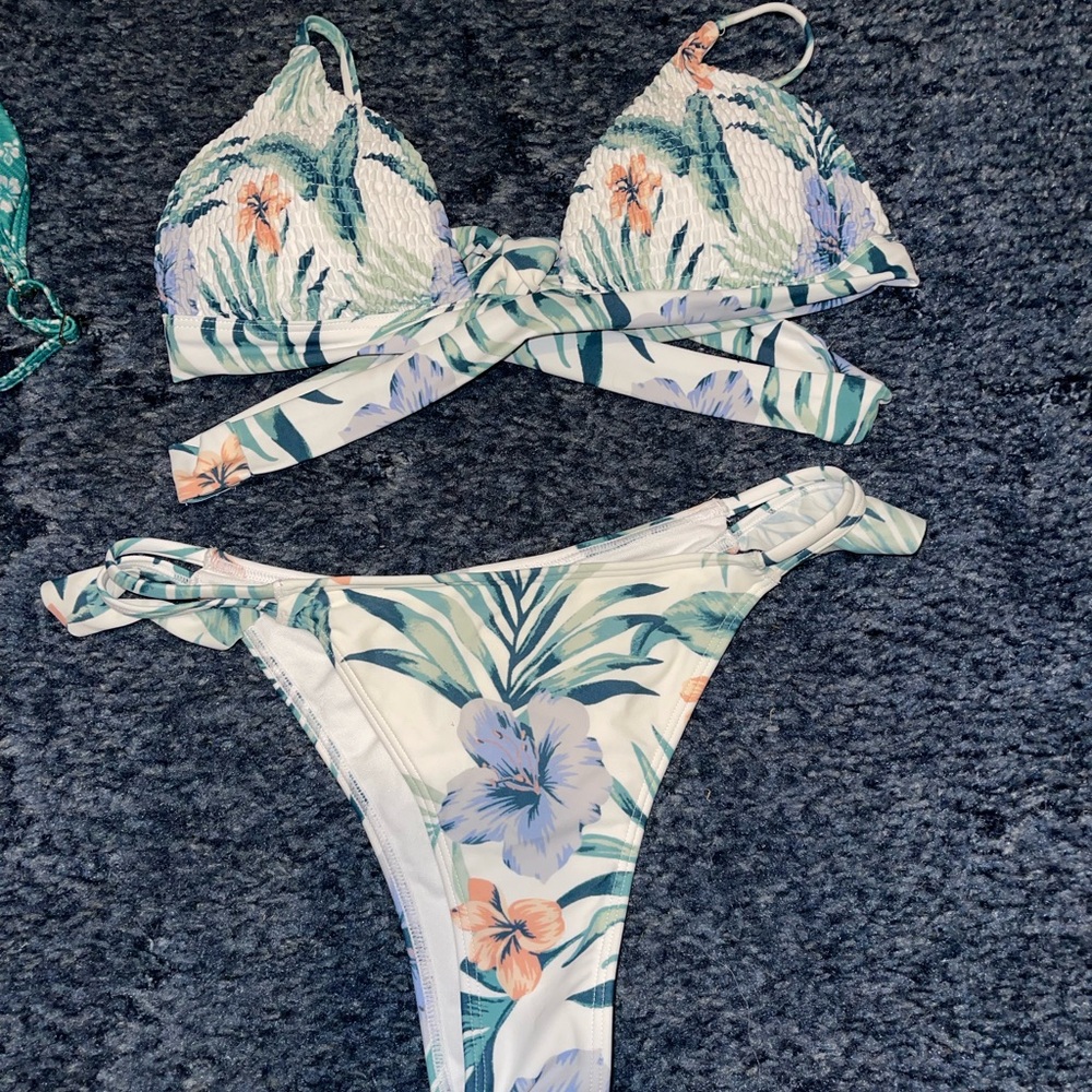 Hollister Floral Bikini Set - White and Green
